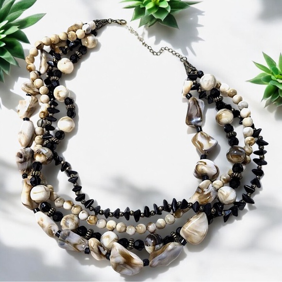 ✨ Esmor 4-Strand Necklace & Earrings Set – Vintage Demi Parure ✨ - Picture 9 of 16